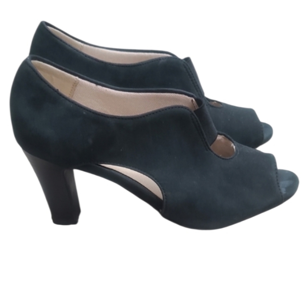 Life Stride Carla Black Faux Suede Open Toe Pumps